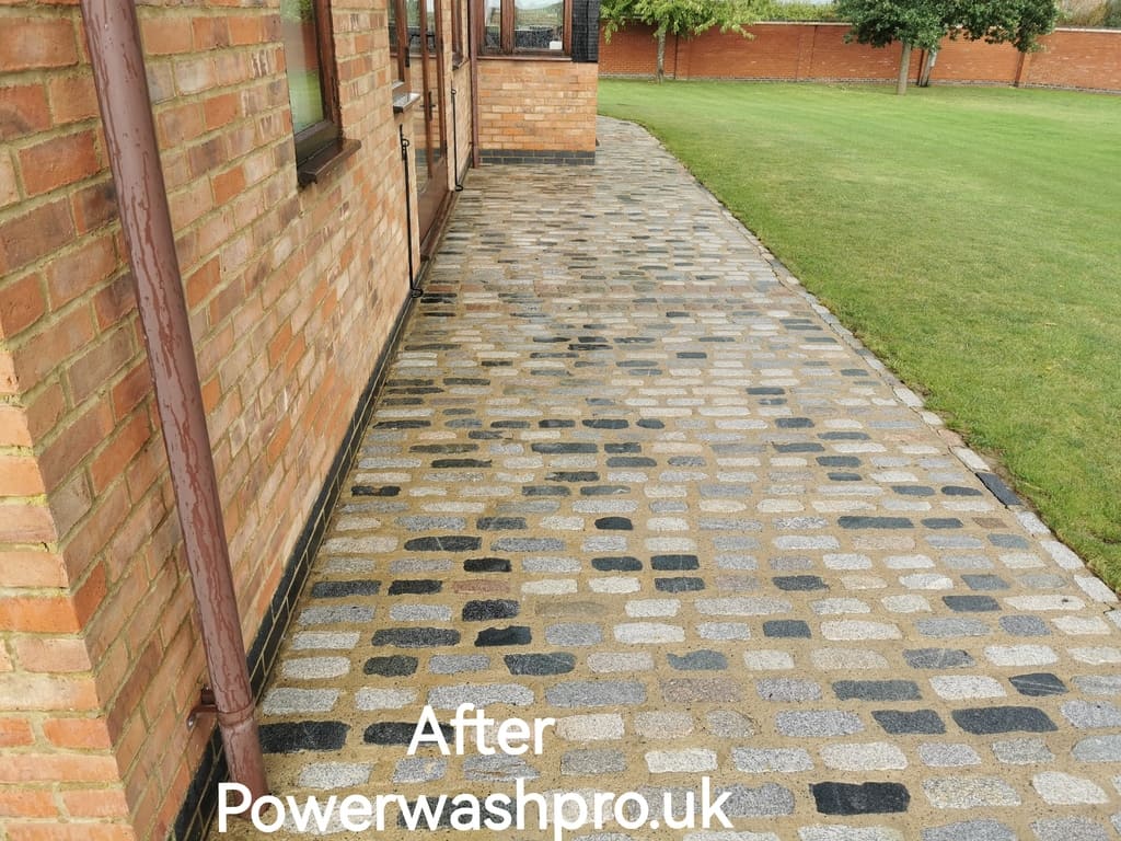 Stunning pressure washing transformation in Aylesbury