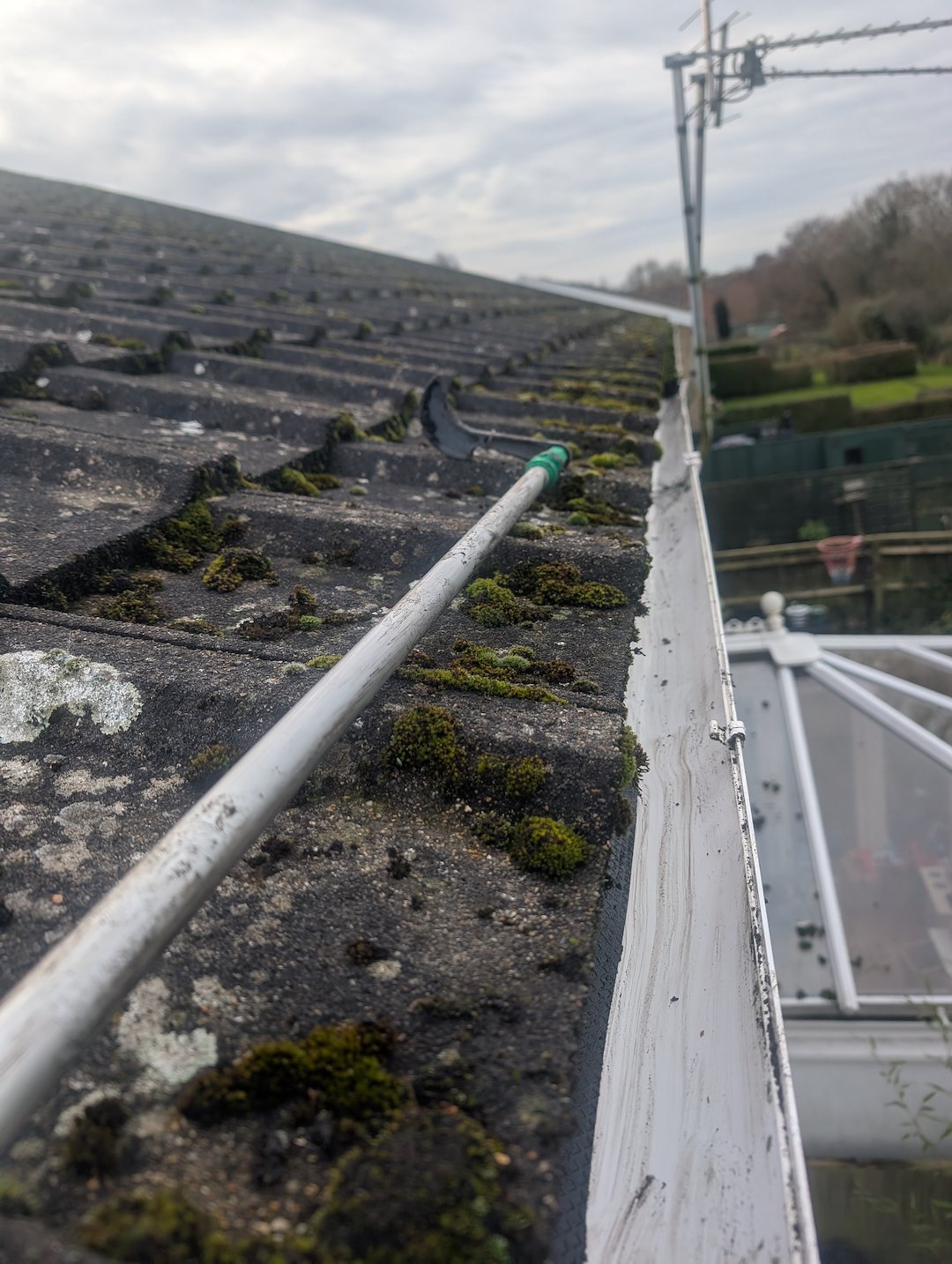 Gutter-Cleaning-Thame-Oxfordshire-Bucks 0
