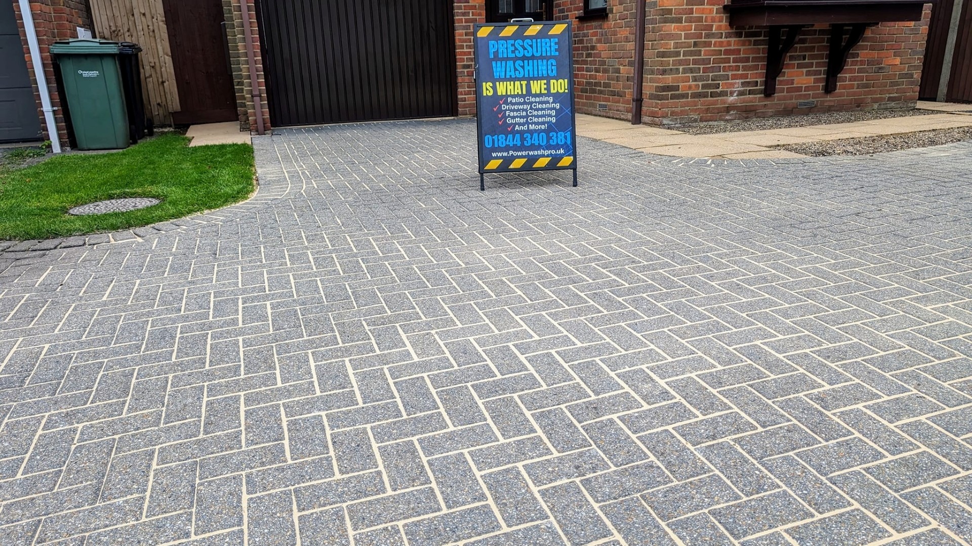 Driveway Cleaning in Thame, Marlow, Beaconsfield & Beyond